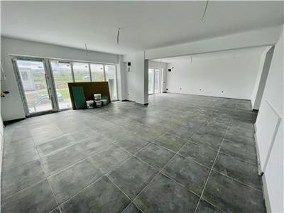 De vanzare spatiu comercial 66 mp utili cu 2 intrari in zona Calea Surii Mici