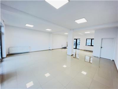Spatiu comercial de inchiriat cu suprafata utila de 76 mp si 3 locuri de parcare zona Doamna Stanca din Sibiu