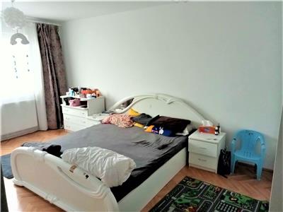 Apartament cu 3 camere decomandate de vanzare in zona Vasile Aaron din Sibiu