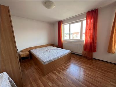 De vanzare apartament cu 3 camere decomandate 2 bai si 2 balcoane in zona Hipodrom din Sibiu
