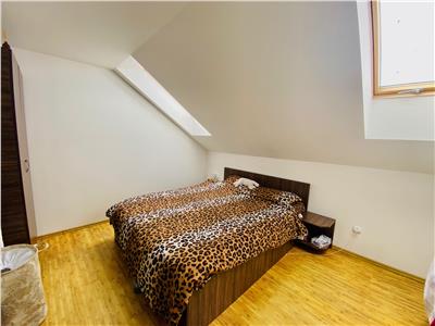 De vanzare apartament de 102 mp utili cu 2 camere decomandate si balcon in zona Centrala din Sibiu