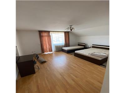 De vanzare apartament cu 2 camere decomandate la etajul 2 in zona Centrala din Sibiu