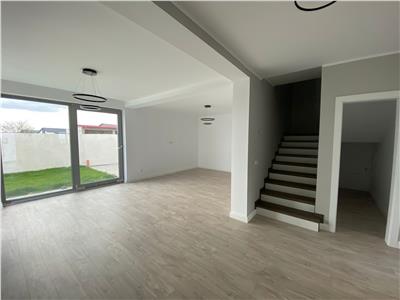 Casa la cheie cu 4 camere terasa si carport de vanzare in Selimbar judet Sibiu
