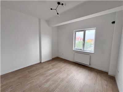 Apartament la cheie cu 2 camere decomandate si 2 balcoane de vanzare in zona Rahovei din Sibiu