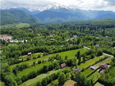 Teren intravilan pe Valea Avrigului cu suprafata de 8900 metri in apropierea Dino Parc