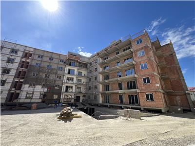 De vanzare apartament cu 2 camere decomandate cu balcon la etajul 2 zona Rahovei