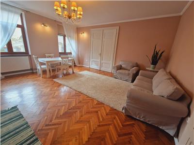 Apartament cu 3 camere decomandat de inchiriat In sibiu zona Parcul Sub-Arini