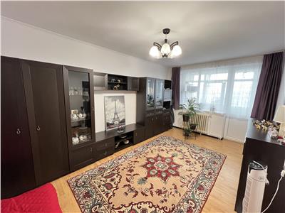 De vanzare apartament cu 3 camere decomandate si balcon situat in zona Mihai Viteazu din Sibiu