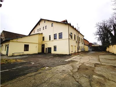 De vanzare cladire de birouri 1600 mp utili si 1650 mp teren in Centrul Istoric din Sibiu