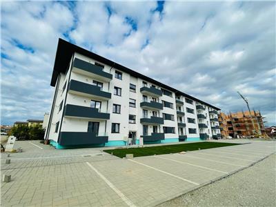 Apartament cu 3 camere decomandate 2 bai si dressing de vanzare in zona Lidl/Semaforului