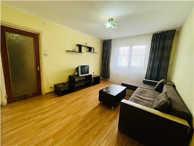 Apartament de vanzare cu 3 camere pivnita situat in zona Cedonia din Sibiu
