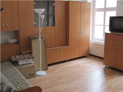 Apartament de vanzare cu 2 camere decomandate situat la casa in zona Orasul de Sus din Sibiu