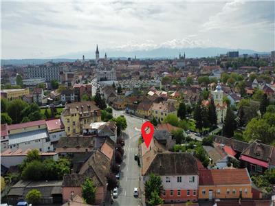 Se vinde casa individuala cu 230 mp utili si 720 mp teren langa Centrul Istoric din Sibiu