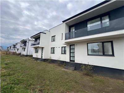 Casa de vanzare cu 3 camere 2 bai si curte libera de 170 mp situata in zona Calea Cisnadiei din Sibiu