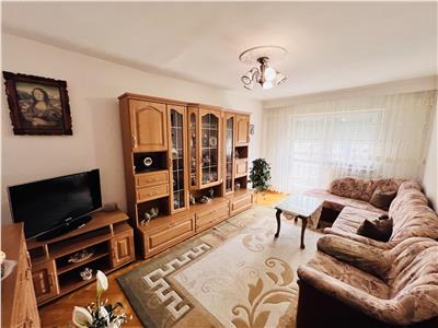 Apartament de vanzare cu 3 camere decomandate 2 balcoane si pivnita situat in zona Strand din Sibiu