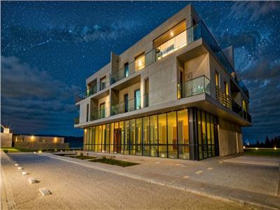 De vanzare penthouse la cheie cu 3 camere si terasa de 40 mp in Selimbar zona Triajului