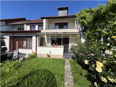 De vanzare casa de 4 camere cu pivnita si garaj zona Vasile Aaron din Sibiu