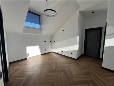 De vanzare apartament la cheie de 3 camere si 2 locuri de parcare zona Turnisor