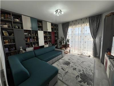 De vanzare apartament cu 2 camere decomandate si balcon zona Doamna Stanca
