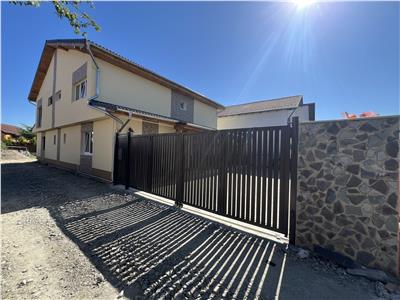 De vanzare casa la cheie cu 4 camere 3 bai si teren de 290 mp in Selimbar zona Brana