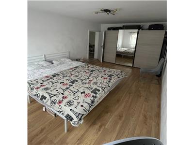 Apartament de inchiriat cu 3 camere decomandate si balcon in Sibiu zona Vasile Aaron