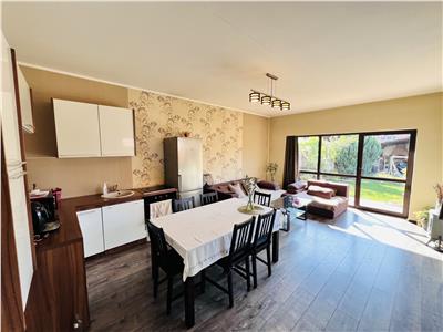 De vanzare casa individuala cu 5 camere 3 bai terasa pivnita pe teren de 350 mp situata in zona Vasile Aaron din Sibiu