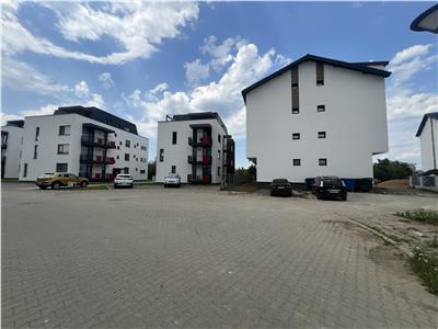 De vanzare apartament la cheie cu 2 camere decomandate balcon si loc parcare situat in Selimbar Octavian Goga