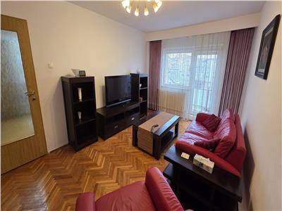 Apartament decomandat de inchiriat cu 4 camere si 2 balcoane in zona Strand din Sibiu