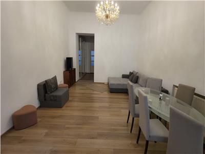 Apartament spatios de inchiriat cu 3 camere in zona Centru Istoric din Sibiu