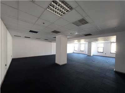 De inchiriat spatiu comercial generos situat pe Calea Dumbravii in Sibiu