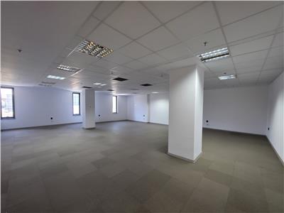 De inchiriat spatiu comercial generos situat pe Calea Dumbravi iin Sibiu