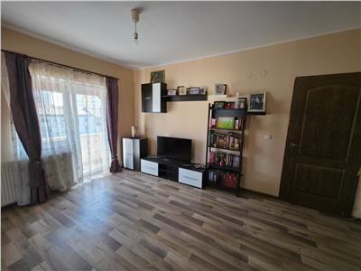 De vanzare apartament 4 camere decomandate cu balcon in zona Vasile Aaron din Sibiu