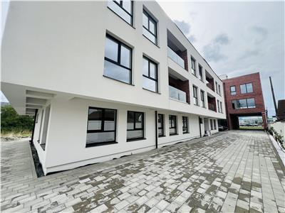 De vanzare apartament de 3 camere  cu balcon si loc de parcare in Selimbar zona Shopping City