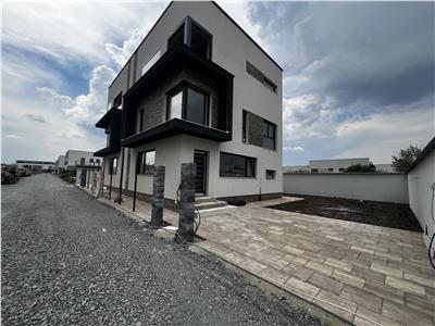 De vanzare casa moderna cu 4 camere 3 bai si teren de 214 mp in Selimbar zona Triajului