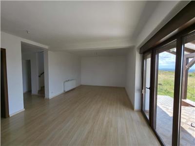De vanzare casa individuala cu 5 camere terasa si vedere la Muntii Fagaras in cartier Bavaria Sibiu