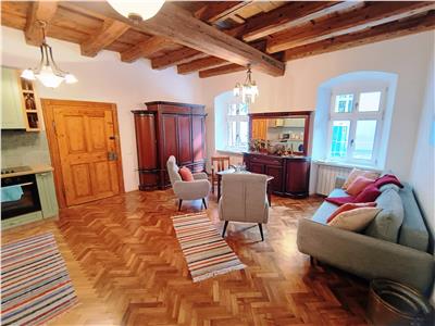 De inchiriat apartament unicat cu 2 camere langa Piata Mare din Sibiu