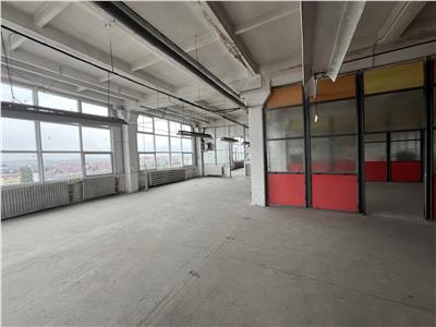 De vanzare hala industriala 1738 mp cu lift industrial situat in zona Centrala din Sibiu