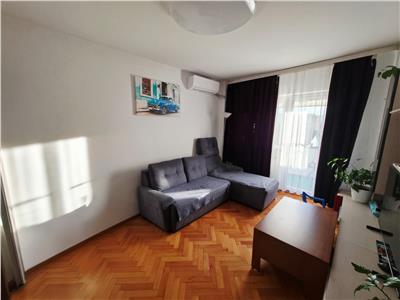 De vanzare apartament cu 2 camere decomandate si balcon in zona Mihai Viteazu Sibiu