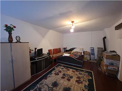 De vanzare apartament la casa cu 3 camere in zona Piata Cluj din Sibiu