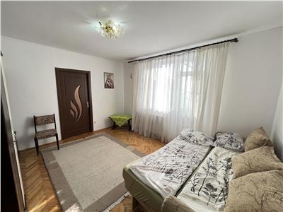 De vanzare apartament mobilat si utilat cu 2 camere si balcon zona Mihai Viteazau din Sibiu