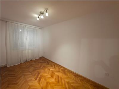 De vanzare apartament cu 3 camere pe Calea Dumbravii din Sibiu zona Dioda