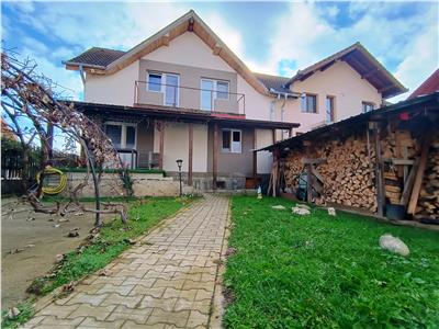 Casa spatioasa cu 5 camere 2 bai si pivnita in Sibiu zona Selimbar