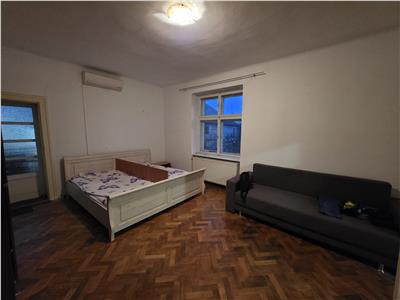 Casa de inchiriat in zona Parcului Sub Arini din Sibiu