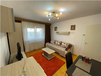De inchiriat garsoniera decomandata si balcon amplasata la etajul 1 in zona Strand din Sibiu
