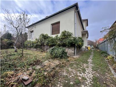 De vanzare casa individuala cu 4 camere pe un singur nivel cu 4 camere si teren 900 mp zona Calea Poplacii Sibiu