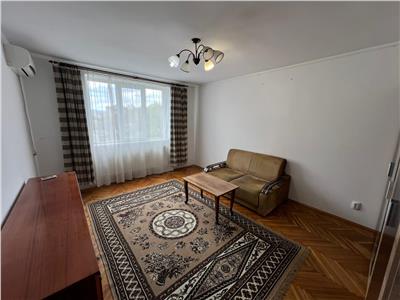 De vanzare apartament cu 3 camere decomandate si 2 balcoane situat in zona Mihai Viteazul din Sibiu