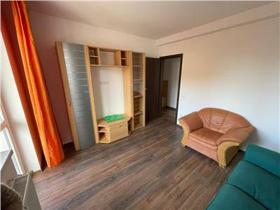 De inchiriat apartament cu 2 camere decomandate si balcon zona Calea Cisnadiei din Sibiu