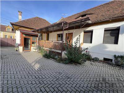 De vanzare casa individuala pe un singur nivel si teren de 1300 mp in zona Turnisor din Sibiu