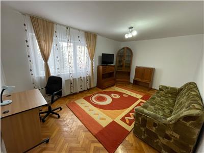 De inchiriat apartament cu 2 camere decomandate si balcon in zona Strand din Sibiu