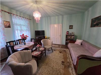 Casa individuala cu 4 camere si curte libera de 575 mp de vanzare in zona Vasile Milea din Sibiu